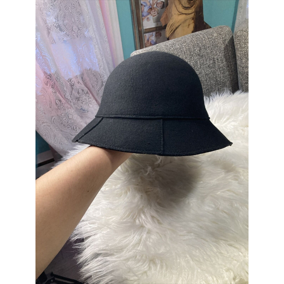 GAP Women’s Ladies Girl Black 100% Wool Medium Bucket Preppy Bf3ZR 314151 301862 - Picture 8 of 9